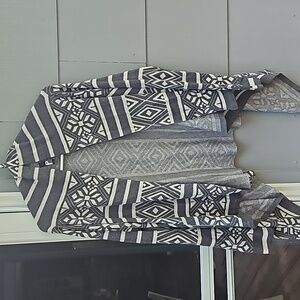 Ladies Aztec handkerchief open wrap med - large